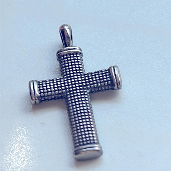 David Yurman Jewelry - Final! David Yurman sterling silver cross pendant